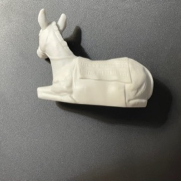 Avon Nativity Porcelain 1984 Donkey - Picture 8 of 9